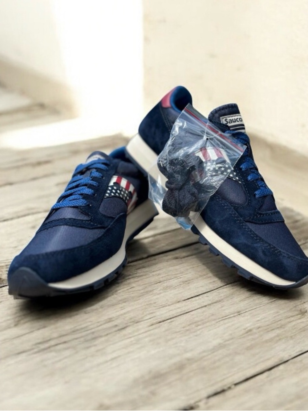 Saucony Jazz 81 Stars and Stripes Sneakers - Picture 5 of 16